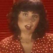 Il testo EASY FOR YOU TO SAY di LINDA RONSTADT è presente anche nell'album Get closer (1982)