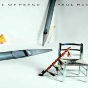 Il testo WE ALL STAND TOGETHER di PAUL MCCARTNEY è presente anche nell'album Pipes of peace (1983)