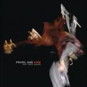 Il testo OFF HE GOES dei PEARL JAM è presente anche nell'album Live on two legs (1998)