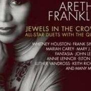 Il testo (YOU MAKE ME FEEL LIKE A) NATURAL WOMAN di ARETHA FRANKLIN è presente anche nell'album Jewels in the crown: all-star duets with the queen (2007)