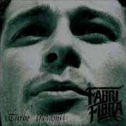 Il testo SE NON DAI IL MEGLIO / NON IO di FABRI FIBRA è presente anche nell'album Turbe giovanili (2002)