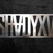 Il testo DOWN di EMINEM è presente anche nell'album Shady xv (2014)