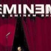Il testo CURTAINS UP (SKIT) di EMINEM è presente anche nell'album The eminem show (2002)