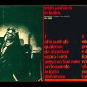 Il testo SFIORISCI BEL FIORE di ENZO JANNACCI è presente anche nell'album Enzo jannacci in teatro (1965)