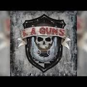 Il testo PHYSICAL ITCH dei L.A. GUNS è presente anche nell'album Checkered past (2021)