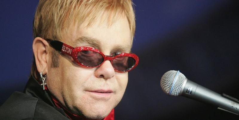 Elton John annuncia il ritiro dalle scene