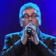 Il testo MEDLEY 2: TUTTA LA VITA CHE C'E' / IL SOPRAVVENTO di MICHELE ZARRILLO è presente anche nell'album Live roma (2009)