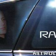 Il testo NATI IERI di RAF è presente anche nell'album Passeggeri distratti (2006)