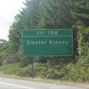 Il testo A QUARTER TO THREE degli SLEATER-KINNEY è presente anche nell'album The hot rock (1999)