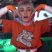 Il testo DAMAGE dei LIGHTS è presente anche nell'album A6extended (2026)