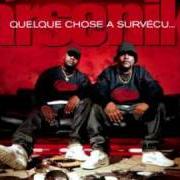 Il testo MONSIEUR QUI? di ARSENIK è presente anche nell'album Quelque chose a survécu (2002)