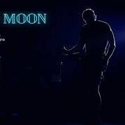 Il testo UNDER THE CIRCUS LIGHTS di OWL CITY è presente anche nell'album Coco moon (2023)