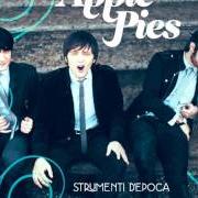 Il testo LONTANI O VICINI NOI di APPLE PIES è presente anche nell'album Strumenti d'epoca (2011)