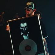 Il testo CRACKERS di SALMO è presente anche nell'album Hellvisback 10 years later (2026)