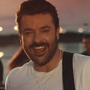 Il testo DRINK TO REMEMBER di CHRIS YOUNG è presente anche nell'album Young love & saturday nights (2024)