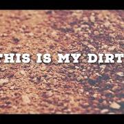 Il testo LOVE YOUR HOMETOWN di JUSTIN MOORE è presente anche nell'album This is my dirt (2024)