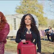 Il testo BRENDA PUT YOUR BRA ON di ASHLEY MCBRYDE è presente anche nell'album Ashley mcbryde presents: lindeville (2022)