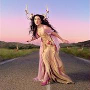 Il testo STRONG MEDICINE di EM BEIHOLD è presente anche nell'album Tales of a failed shapeshifter (2026)