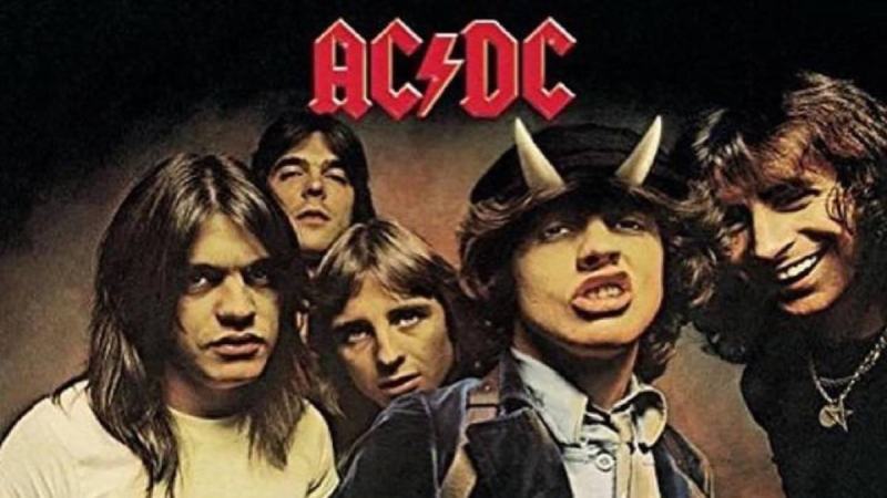 AC/DC: "Highway To Hell" e la sua genesi sulla tazza del water
