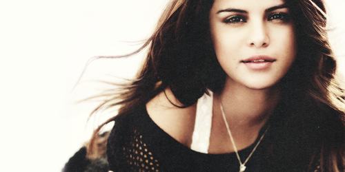 Selena Gomez:  sexy nell'anteprima del video "Hands To Myself"