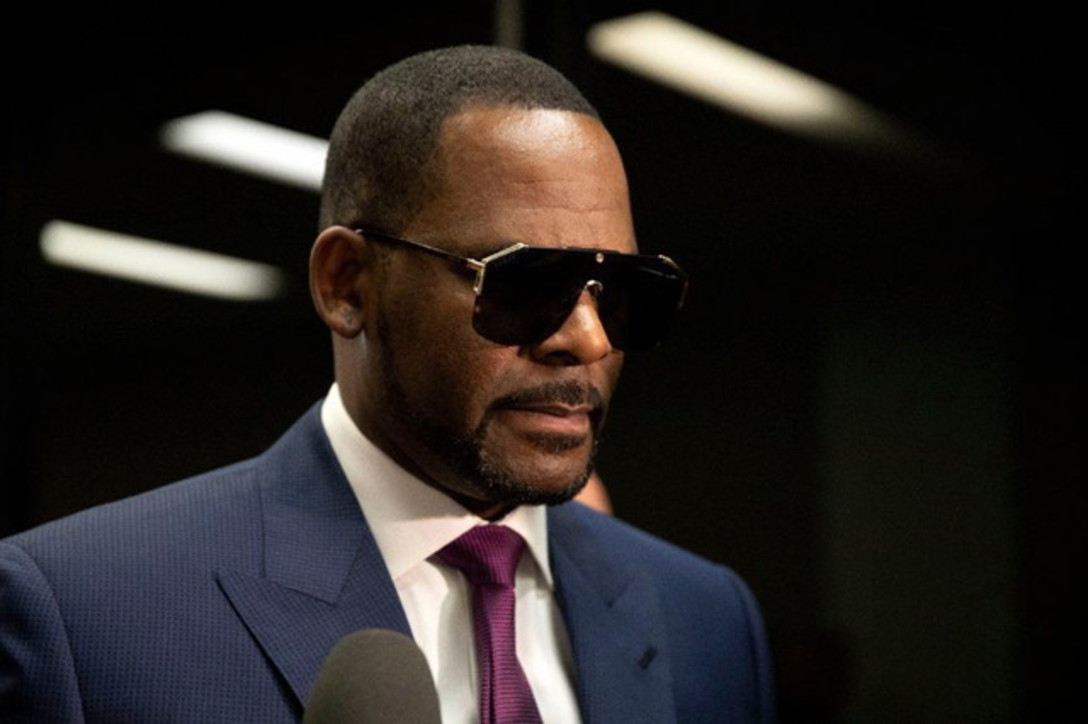 R. Kelly condannato a 20 anni di carcere per abusi sessuali