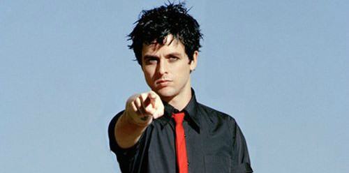 Green Day: Billie Joe insulta fan su Instagram per Trump