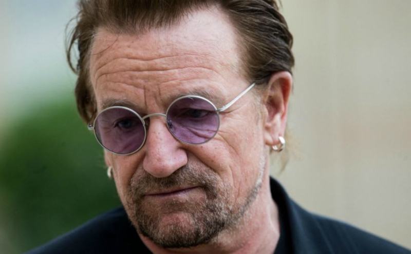 U2: Bono si scusa per i gravissimi fatti che coinvolgono la sua organizzazione no profit