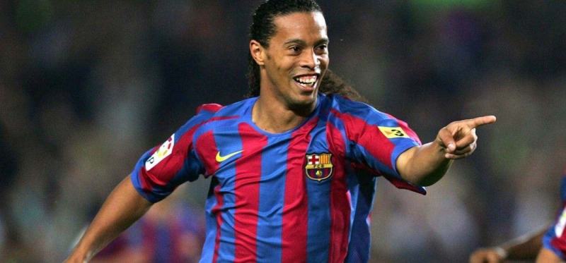 Ronaldinho sbarca nella musica: pronto il gruppo R10