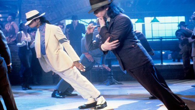 Michael Jackson: il piegamento a 45 gradi che sembra impossibile